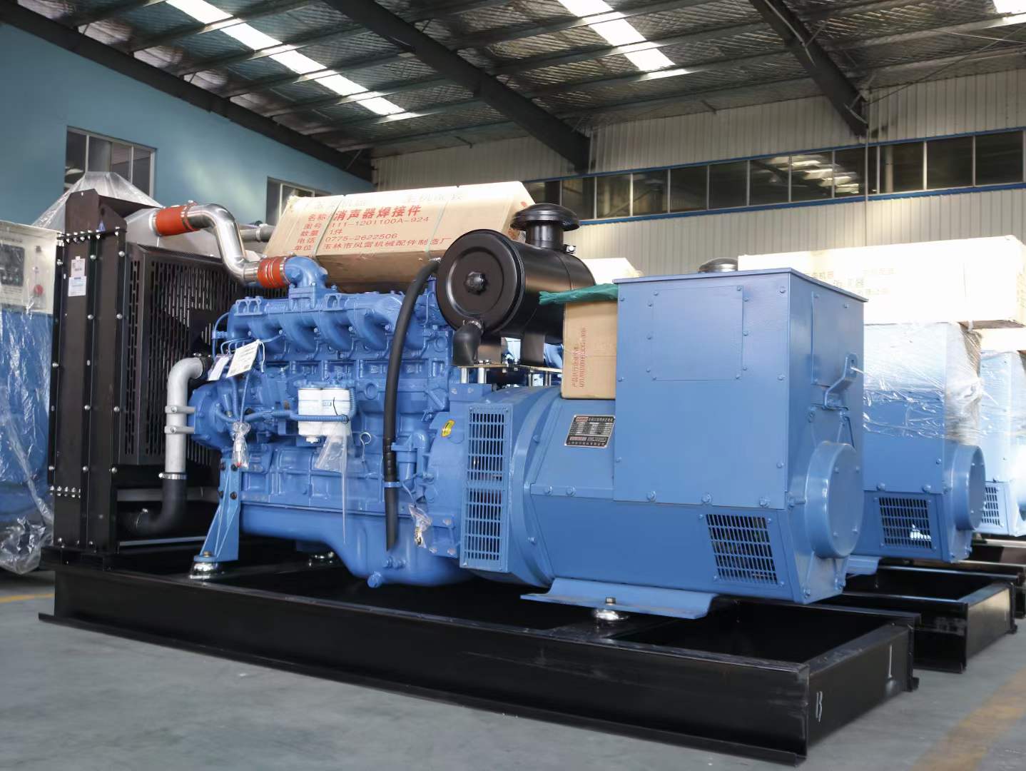 滨湖柴油发电机组空气滤清器多久需要更换一次？