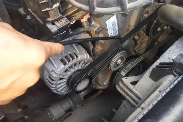 滨湖转速传感器的工作原理是什么？