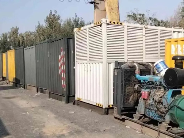 滨湖200KW柴油发电机机组每小时油耗是多少？