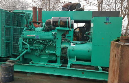 滨湖发电机组如何判断水冷式机油散热器内部是否需要清洗？